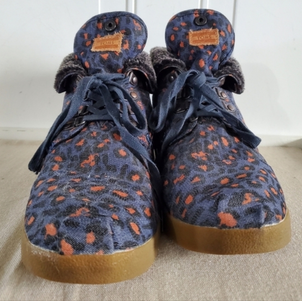 TOMS Leopard Denim Sherpa Lined Roll Top High Tops 12